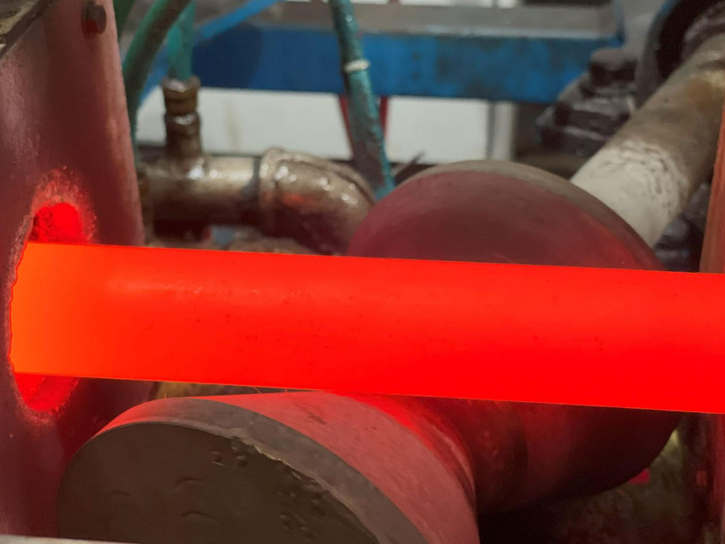 nduction Hardening and Tempering Line for Long Bars-3